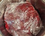 Foto langkah ke 3 dari resep Red Velvet Chips Soft mini cookies. Simple No mixer..!.