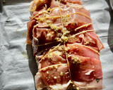 Foto del paso 3 de la receta: Roti de cerdo relleno de pesto