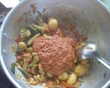 A picture of step 4 of Baby Potato and cauliflower gravy.