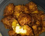A picture of step 4 of Chicken pakodas.