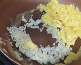 Foto langkah ke 2 dari resep Kwetiau Goreng Ayam Sosis.