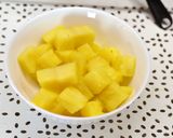 Ananászos uborkasaláta recept fázis 1 fotója