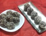 A picture of step 4 of Dates, Nuts & Chocolate Balls.