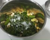 A picture of step 1 of Mumbai style suki bhel.