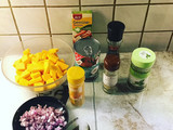 Kokos-Kürbiscremesuppe mit Curry