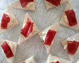 A picture of step 4 of Tramezzini di caprino e bresaola.