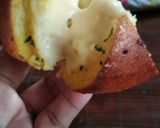 Foto langkah ke 5 dari resep Korean garlic cheese bread.