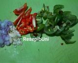 Foto langkah ke 2 dari resep Cumi kangkung saus tiram.
