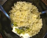 Foto del paso 2 de la receta: Ensalada de arroz integral con brócoli, apio y clara de huevo poché