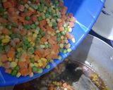 A picture of step 8 of Veggie prawn sauce.
