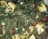 आलू पालक की सब्जी (Aloo palak ki sabzi recipe in hindi) रेसिपी चरण 4 फोटो