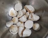 A picture of step 1 of Mukhi Kochu / Taro Root Curry.