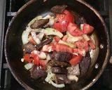 Foto del paso 3 de la receta: Carne Entomatada con Papas al Sartén