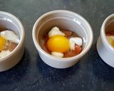 Une image de l'étape 2 de Oeufs cocotte à la truite fumée d'Aquitaine.