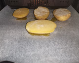 Foto del paso 2 de la receta: Patatas al horno con especies de cebolla en polvo y ajo en polvo
