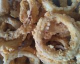 Foto langkah ke 2 dari resep Krunchi onion ring.