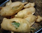 મિર્ચી પકોડા (Mirchi Pakoda Recipe In Gujarati) રેસીપી સ્ટેપ3ફોટો