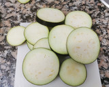 Foto del paso 1 de la receta: Cabrit arrebossat amb albergínia en tempura