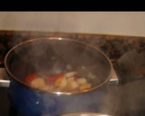 Foto del paso 1 de la receta: Sepia con patatas y almejas