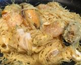 A picture of step 6 of Mussels Shrimps with Egg Sour Fried Rice Noodles.
