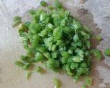 รูปขั้นตอนการทำที่ 1 ของ ไข่ขยี้มิโซะก้านฟักแม้ว #Zerowaste Miso Scrambled Chayote Stem