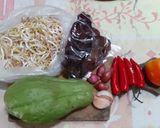 Foto langkah ke 1 dari resep Tumis Jamur Kuping Labu Siem Toge.