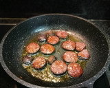 Foto del paso 5 de la receta: Espinaca fresca con lluvia de piñones y uvas pasas