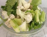 Foto del paso 1 de la receta: Crema de Coliflor con Apio !