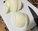 Foto del paso 1 de la receta: Cebolla caramelizada casera con margarina y sin azúcar