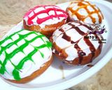 A picture of step 21 of 4 different Glazed doughnuts💃💃💃💃💃.