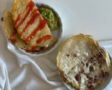 Foto del paso 3 de la receta: Quesadilla de chorizo argentino con costra de queso a la Puli