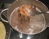 Foto del passaggio 4 della ricetta Tagliatelle al caffè con crema di pistacchi