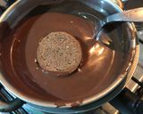 Foto del paso 8 de la receta: Alfajores de 🍫 chocolate