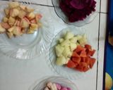 Foto langkah ke 1 dari resep Salad Buah Sederhana.
