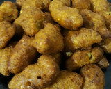 A picture of step 5 of Moong Dal Pakode.