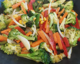 Foto del paso 4 de la receta: Couscous de verduras y pollo