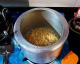 A picture of step 4 of Dal Khichdi.