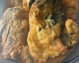 Foto del paso 4 de la receta: Chiles capeados rellenos de queso en caldillo de tomate