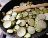 Foto del passaggio 1 della ricetta Brisè con zucchine e crescenza