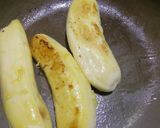 Foto langkah ke 2 dari resep Strudel Pisang Cokelat Keju.