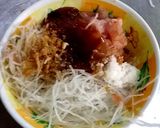 รูปขั้นตอนการทำที่ 3 ของ แกงจืดเห็ดรวมเต้าหู้หลอดไก่สับ