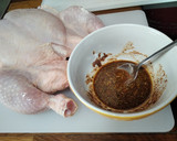 Foto del paso 2 de la receta: Pollo asado en freidora de aire