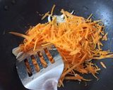 A picture of step 1 of Schezwan carrot rice with carrot sabzi.