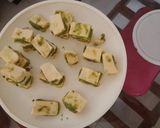 A picture of step 5 of Paneer pakoda.