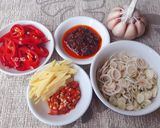 Hình bước làm 2 của món ỐC gạo xào sả ớt