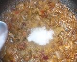 Foto del paso 3 de la receta: Espada con cebolla a la cerveza y semi caramelizada