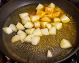 என் பாட்டியின் உருளைக்கிழங்கு எரிசரி (Urulaikilanku eriseri recipe in tamil) ரெசிபி ஸ்டேப் 6 புகைப்படம்