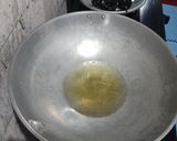 Foto langkah ke 3 dari resep Nasi Goreng Telur.