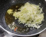 दुधी भोपळ्याचा हलवा (dudhi bhoplyacha halwa recipe in marathi) रेसिपी स्टेप 2 फोटो