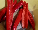 Foto langkah ke 2 dari resep Dimsum Udang Bungkus Cabai Merah.